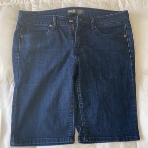 Levi’s Bermuda Short